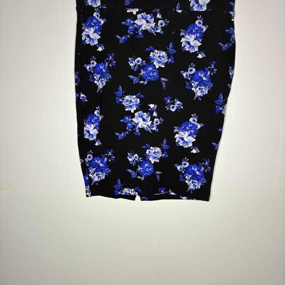 Torrid black & blue floral print skirt